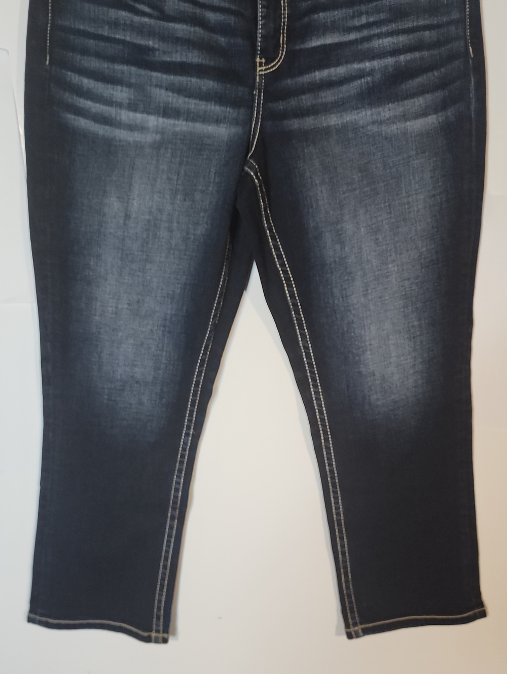 BKE Gabby High Rise Jean Capris NWT Size 30 - Picture 3 of 11